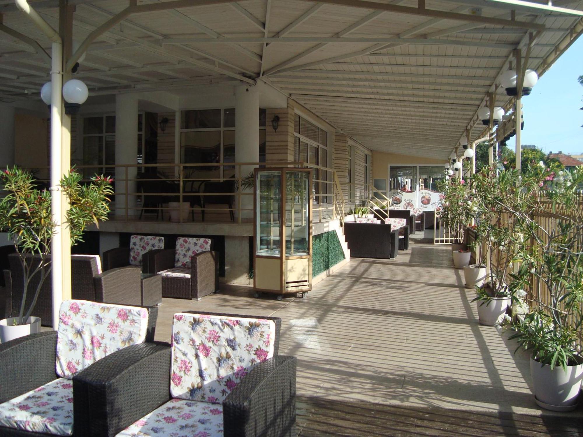 Hotel Astra Rawda Zewnętrze zdjęcie